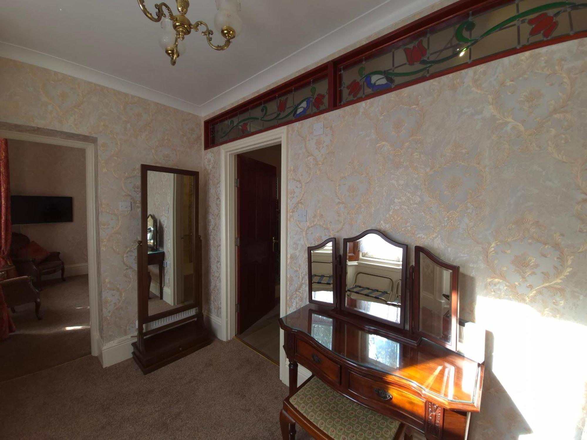 ‪‪St. David's Guest House‬‬  هافرفوردوست المظهر الخارجي الصورة